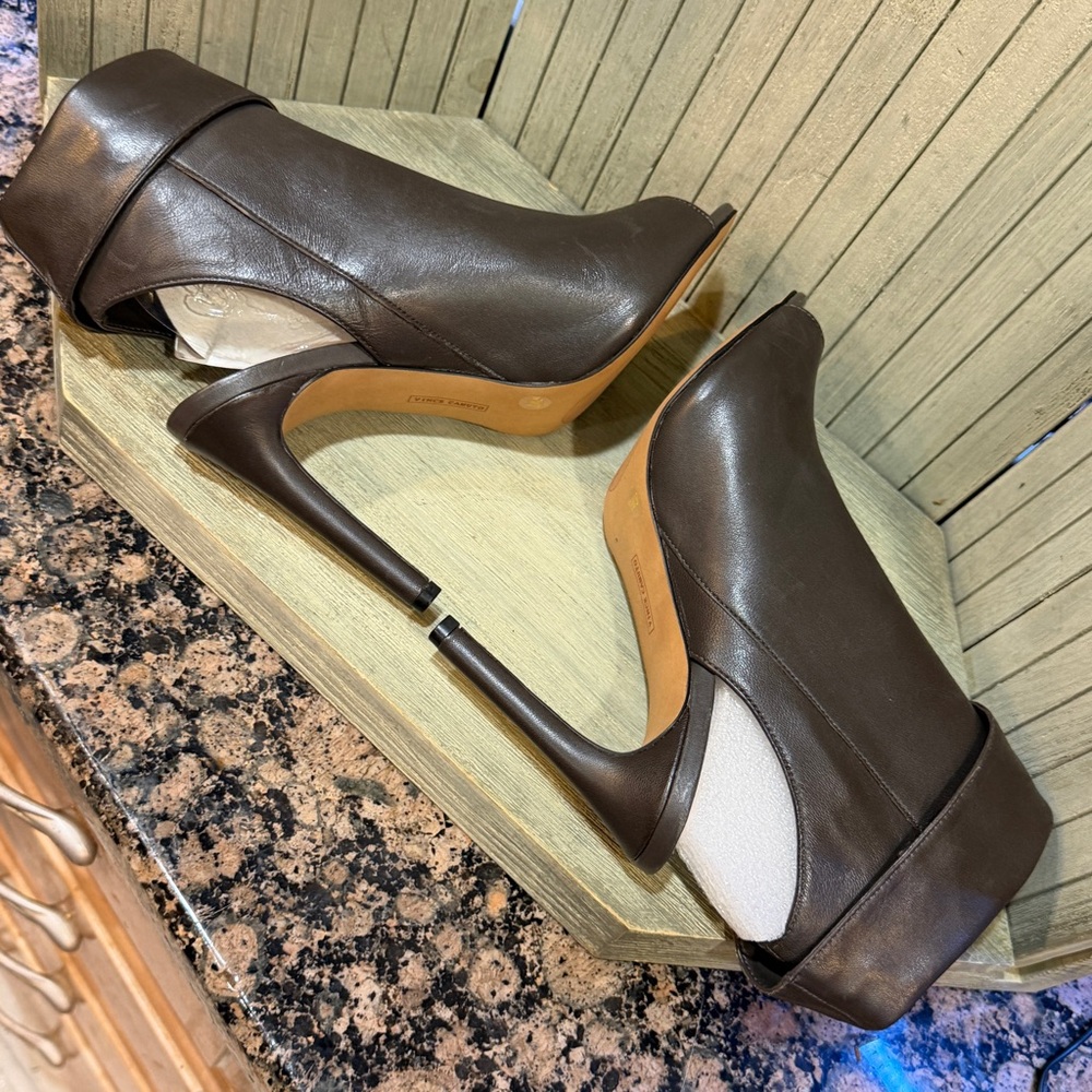 New Vince Camuto Grey Leather Peep-Toe Ankle Heels 7M - Picture 7 of 11